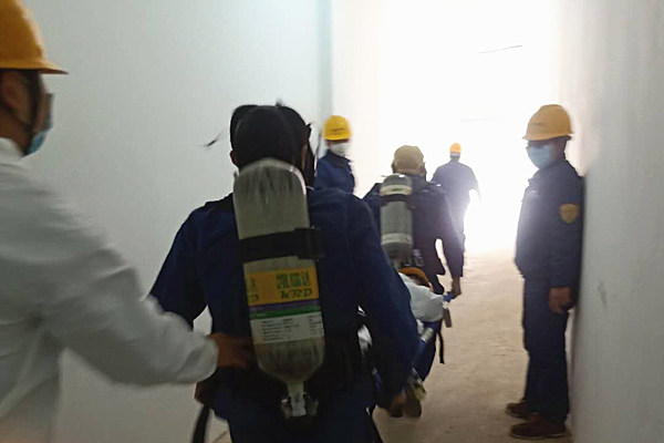 1584346588188329.jpg 救援中.jpg